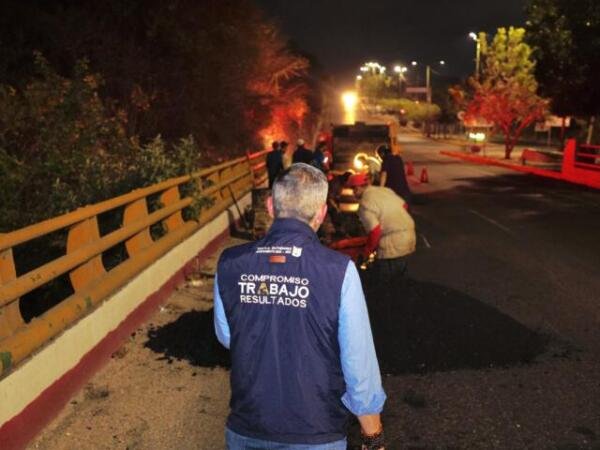 Da continuidad Angel Torres al programa “Bacheando Tuxtla” en vialidades principales
