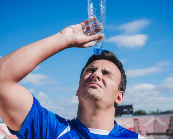 Deshidratación: ¿cómo reconocerla antes de que sea grave?