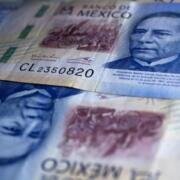 SAT: ¿Es legal guardar grandes cantidades de dinero en casa en México?