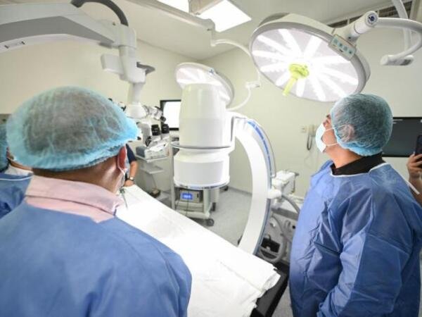 Eduardo Ramírez recorre Hospital Vida Mejor y constata atención a pacientes