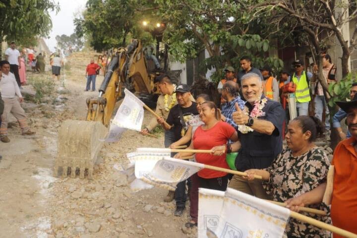 Calles Felices llega a La Esperanza con el presidente Angel Torres