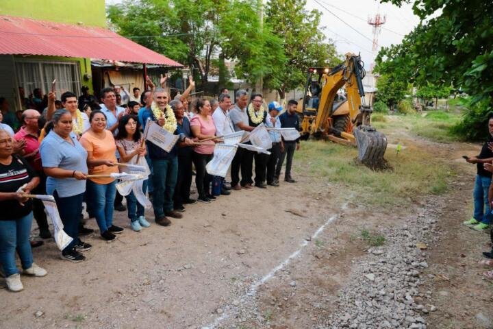 Calles Felices llegó a Jardines del Pedregal con el alcalde Angel Torres