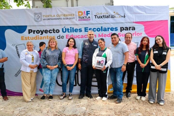 Avanza Angel Torres con el programa TuxÚtiles en el ejido Emiliano Zapata