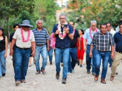 Más de 400 metros de pavimentación inicia Angel Torres en la colonia Diana Laura