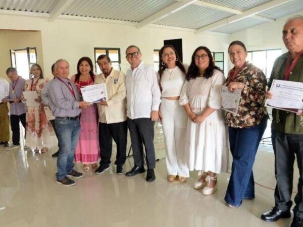 Reconocen trayectoria de docentes de los Campus Tapachula y Comitán de la UNACH