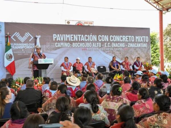 Eduardo Ramírez lleva infraestructura vial y educativa a comunidades de Zinacantán