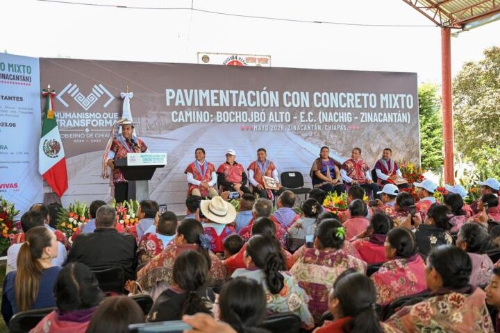 Eduardo Ramírez lleva infraestructura vial y educativa a comunidades de Zinacantán