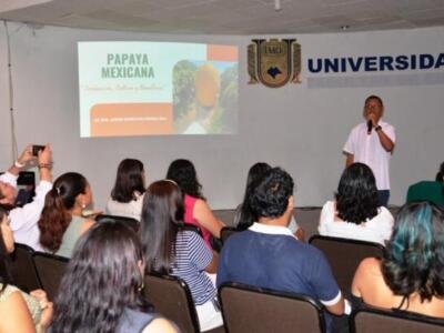 Expertos en frutos tropicales participaron en el Seminario de Investigación del Instituto de Biociencias de la UNACH