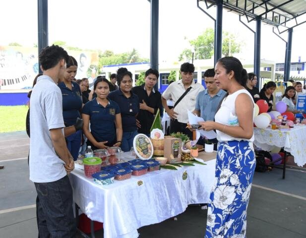 Realiza UNACH la 6ª Feria de Negocios en Tapachula
