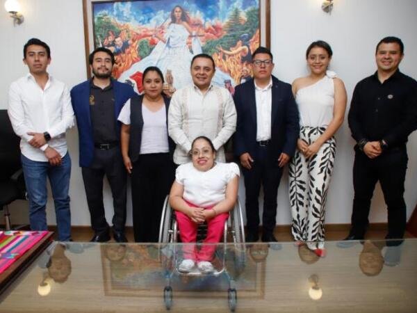 Juan Carlos Moreno Guillén se reúne con el Gremio de Abogados Komitl-Tlan A.C.
