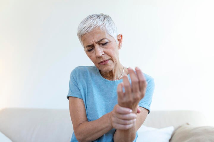 Osteoporosis: señales y factores que afectan la salud ósea