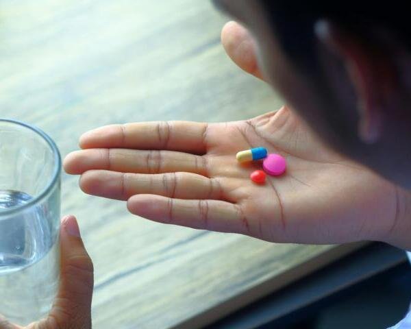 Automedicación: errores frecuentes que afectan la salud