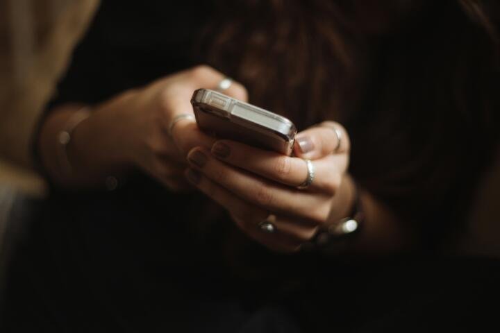 Las dos palabras que nunca debes compartir en una llamada sospechosa, según expertos en ciberseguridad
