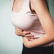 Colon inflamado: factores que pueden empeorar los síntomas diariamente