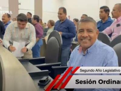 El diputado Javier Jiménez destacó la lectura de una iniciativa en el Congreso del Estado que propone declarar a la marimba como Patrimonio Cultural Inmaterial de Chiapas, con el objetivo de preservar y fortalecer una de las expresiones culturales más representativas de la entidad. La propuesta busca reconocer el valor histórico y social de este instrumento, considerado parte fundamental de la identidad chiapaneca y presente en generaciones de familias, así como en fiestas, plazas y espacios comunitarios de todo el estado. Durante la misma jornada legislativa, las y los diputados aprobaron reformas en materia de transparencia, acceso a la información y protección de datos personales, además de un nuevo reglamento orientado a fortalecer la rendición de cuentas de los sujetos obligados. Estas acciones buscan consolidar mecanismos que favorezcan una mayor apertura institucional y garanticen a la ciudadanía el acceso a la información pública, fortaleciendo la confianza en las instituciones y el ejercicio de la rendición de cuentas.