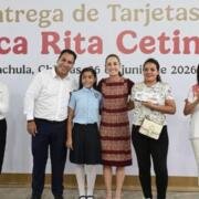 En Tapachula, presidenta Claudia Sheinbaum entrega tarjetas de la Beca Rita Cetina