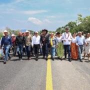 Eduardo Ramírez lleva apoyos productivos y obras prioritarias a La Concordia y Villa Corzo