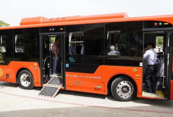 Impulsa SMyT vinculación del sector transportista con oportunidades de financiamiento para la electromovilidad