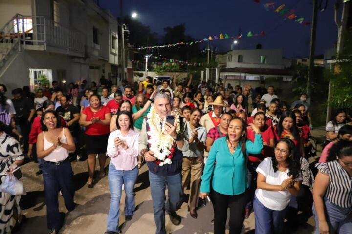 Familias de la colonia La Ceiba pronto contarán con una calle nueva: Angel Torres