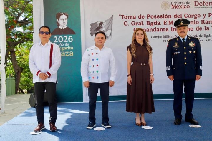 Juan Carlos Moreno Guillén presente en la toma de posesión del Comandante Interino de la VII Región Militar