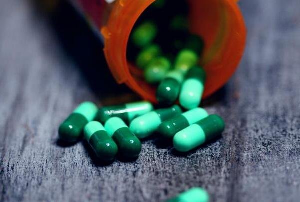 Científicos descubren un nuevo antibiótico capaz de combatir bacterias resistentes