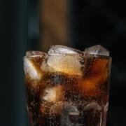 Estudio relaciona las bebidas azucaradas con un mayor riesgo de cáncer de hígado