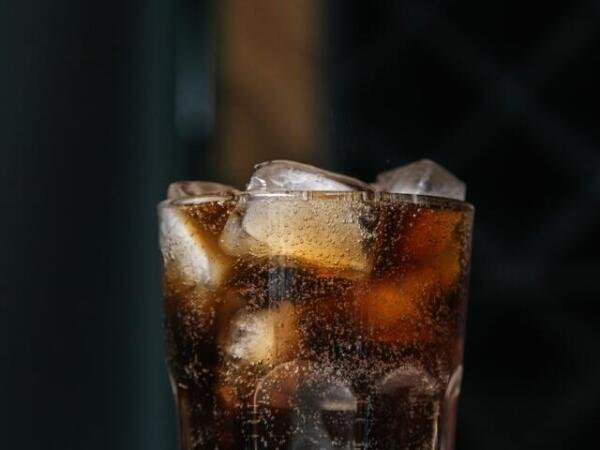 Estudio relaciona las bebidas azucaradas con un mayor riesgo de cáncer de hígado