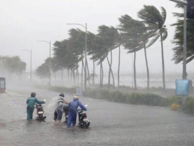 Cruzar una calle inundada puede ser más peligroso de lo que parece