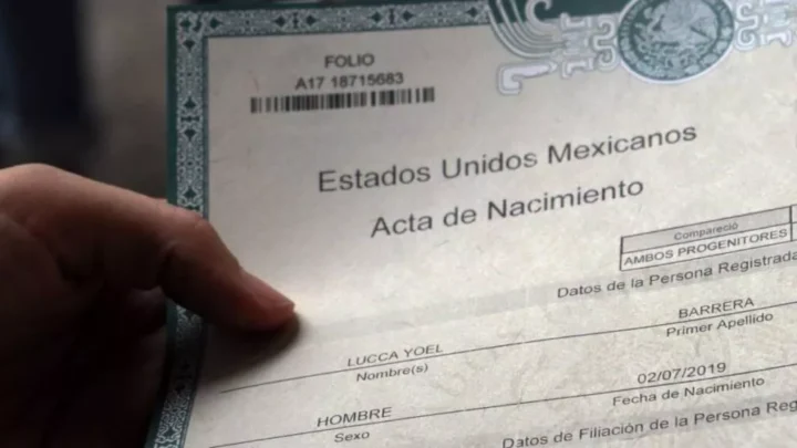 Ya puedes corregir tu acta de nacimiento en línea; así es el trámite
