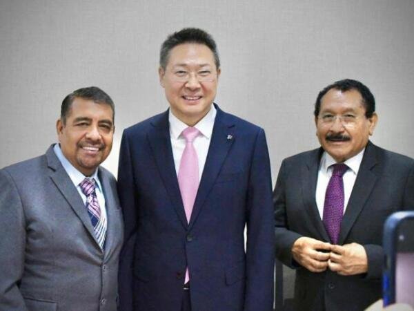 Javier Jiménez destaca encuentro con embajador de China