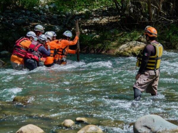 Protección Civil Chiapas se fortalece con capacitación de rescate en inundaciones