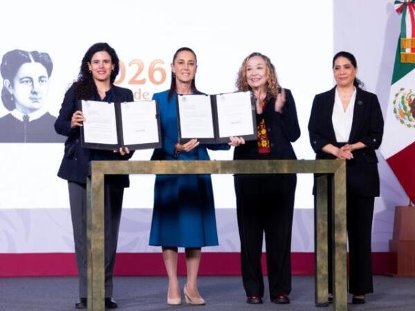 Presidenta Claudia Sheinbaum firma y envía iniciativa de Ley General para prevenir, investigar, sancionar y reparar el daño por el delito de feminicidio