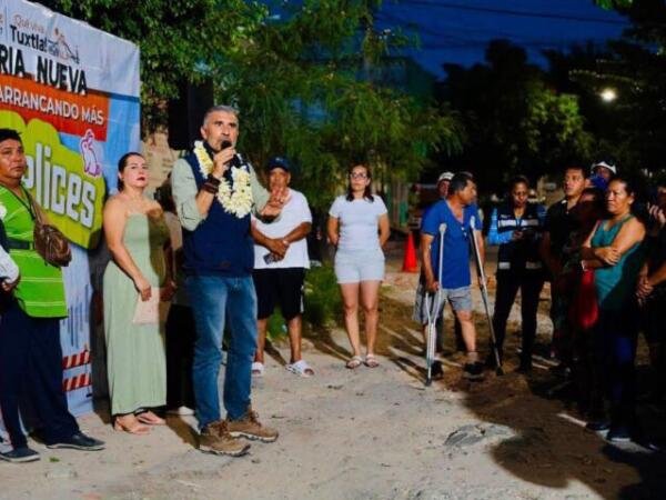*Más de 170 metros lineales de pavimentación arranca Angel Torres en Patria Nueva