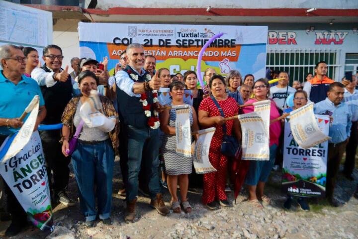Inicia Angel Torres pavimentación de más de 300 metros lineales en la 21 de Septiembre