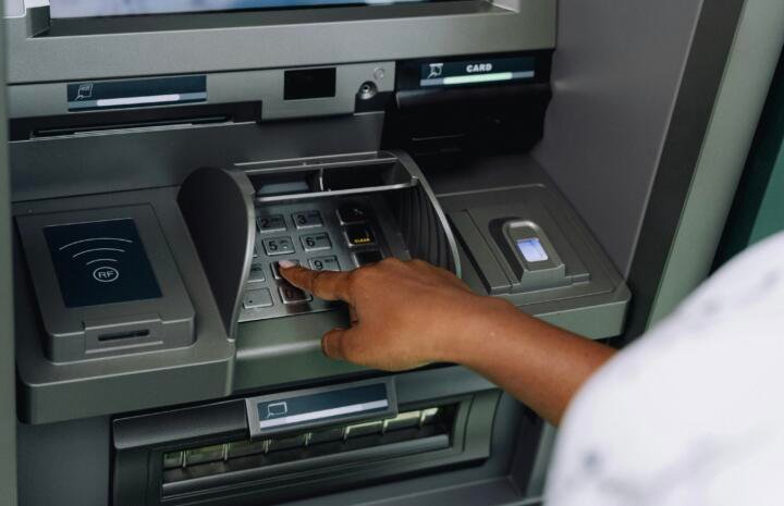 Pensión Bienestar: estos bancos cobran menos comisión por retirar tu apoyo