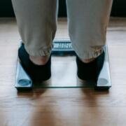 Reducir las horas de sueño podría impactar el metabolismo y la salud del corazón