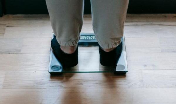 Reducir las horas de sueño podría impactar el metabolismo y la salud del corazón