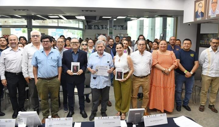 Presenta Enrique Barón Crespo  “Paz y Guerra” durante la CIU UNACH 2026