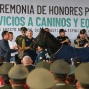 Eduardo Ramírez atestigua ceremonia de jubilación de caninos y equinos de la Secretaría de Seguridad del Pueblo