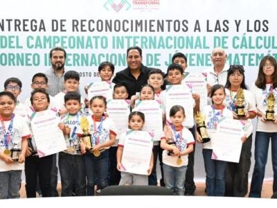 Eduardo Ramírez felicita a estudiantes de Chiapas por sus logros en torneos internacionales de matemáticas