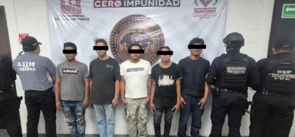 SSP Tuxtla detiene a cinco personas por el probable delito de desobediencia y resistencia de particulares