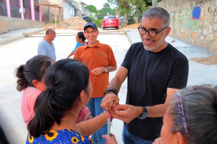 Intensa visita de seguimiento a obras de Calles Felices realizó Angel Torres este fin de semana en Tuxtla