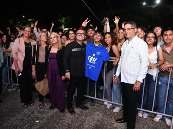 Miles de personas participaron en la CIU UNACH 2026