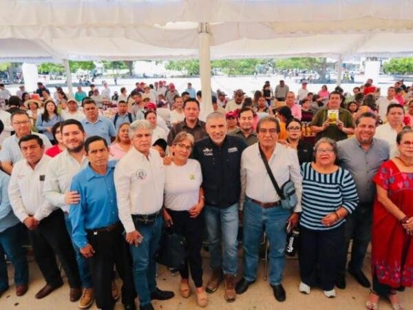 Impulsan en Tuxtla el consumo local a través del Tianguis Agropecuario