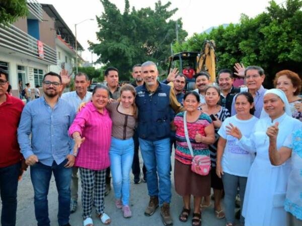 Arranca Angel Torres Calles Felices en Barrio La Pimienta