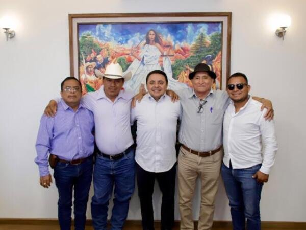 Juan Carlos Moreno Guillén mantiene diálogo con sectores productivos de la entidad