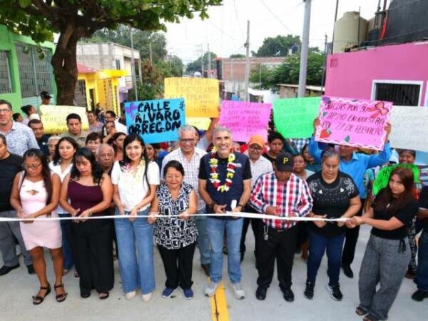 Inaugura Angel Torres más Calles Felices en la 27 de Febrero
