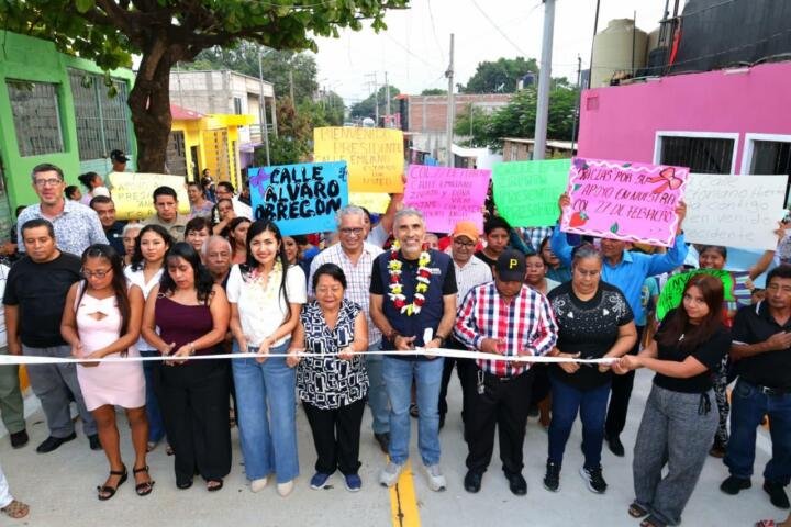 Inaugura Angel Torres más Calles Felices en la 27 de Febrero