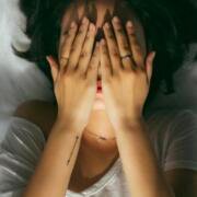 Dormir muchas horas no siempre significa descansar bien