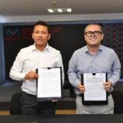 Firma el rector Oswaldo Chacón Rojas convenio de colaboración con el titular del CECCC, José Alonso Llaven Villarreal